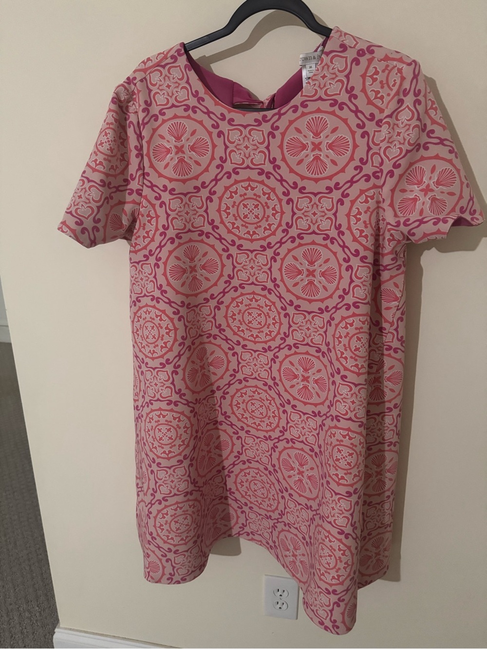 Crown and Ivy Pink and Cream Short-Sleeve Patterned Dress